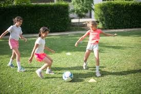 四川麻将“刮风下雨”：解析杠牌收益在整局盈利中的占比。（四川麻将刮风下雨：杠牌收益对整局盈利的贡献度解析）