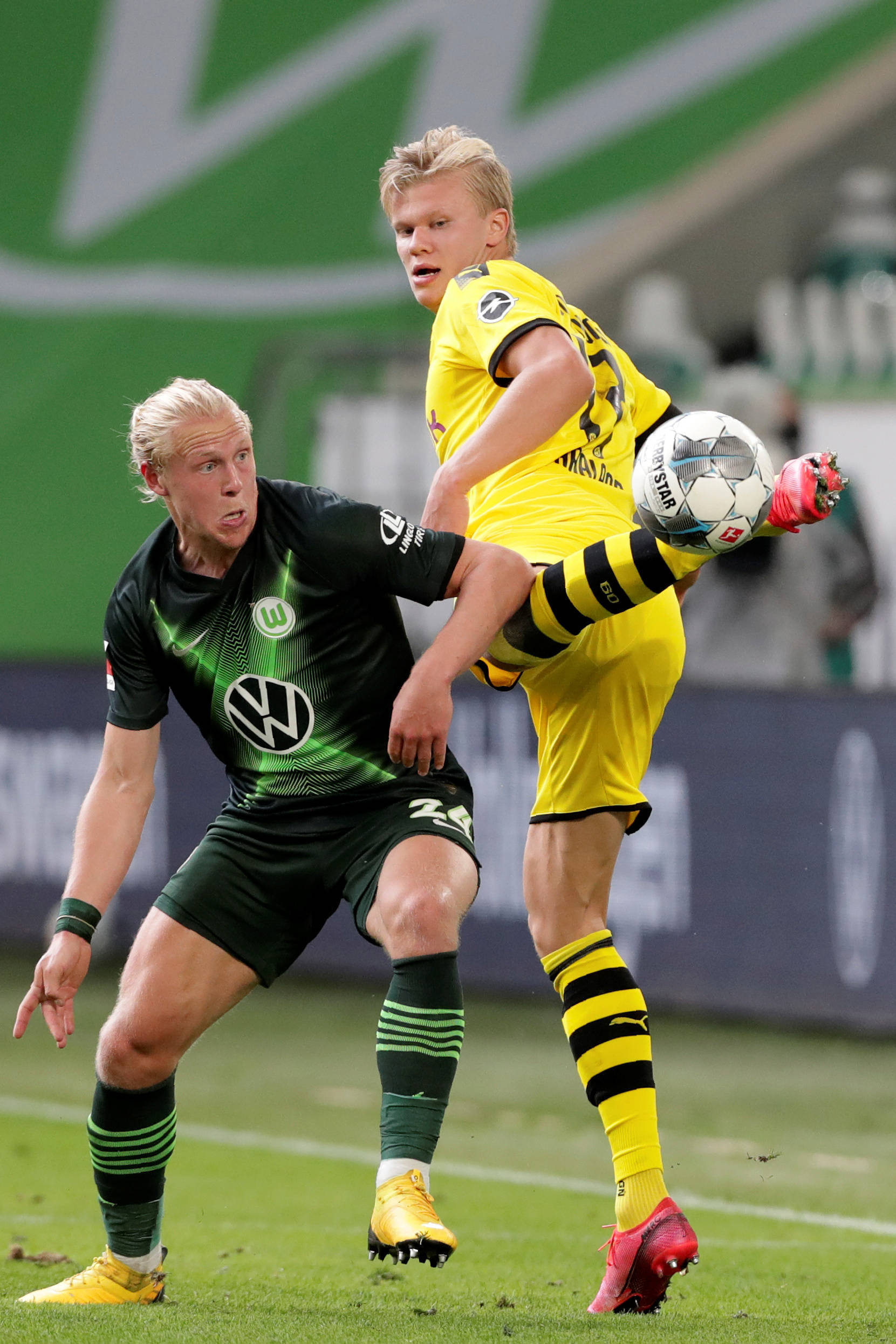 中占据上风 中占据上风